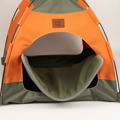 Tienda beige y naranja